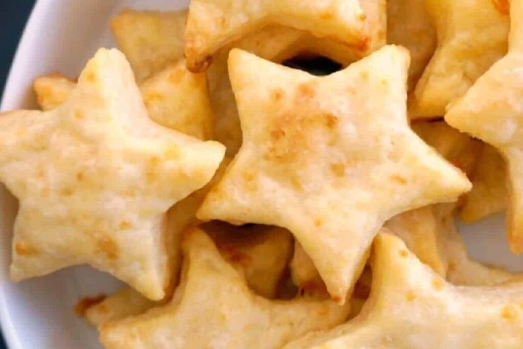 Homemade Cheese Crackers by My Gorgeous Recipes
