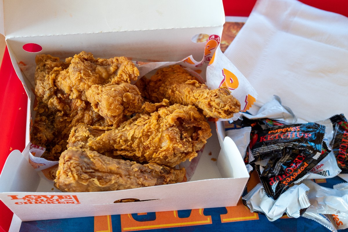 Popeyes chicken dipper
