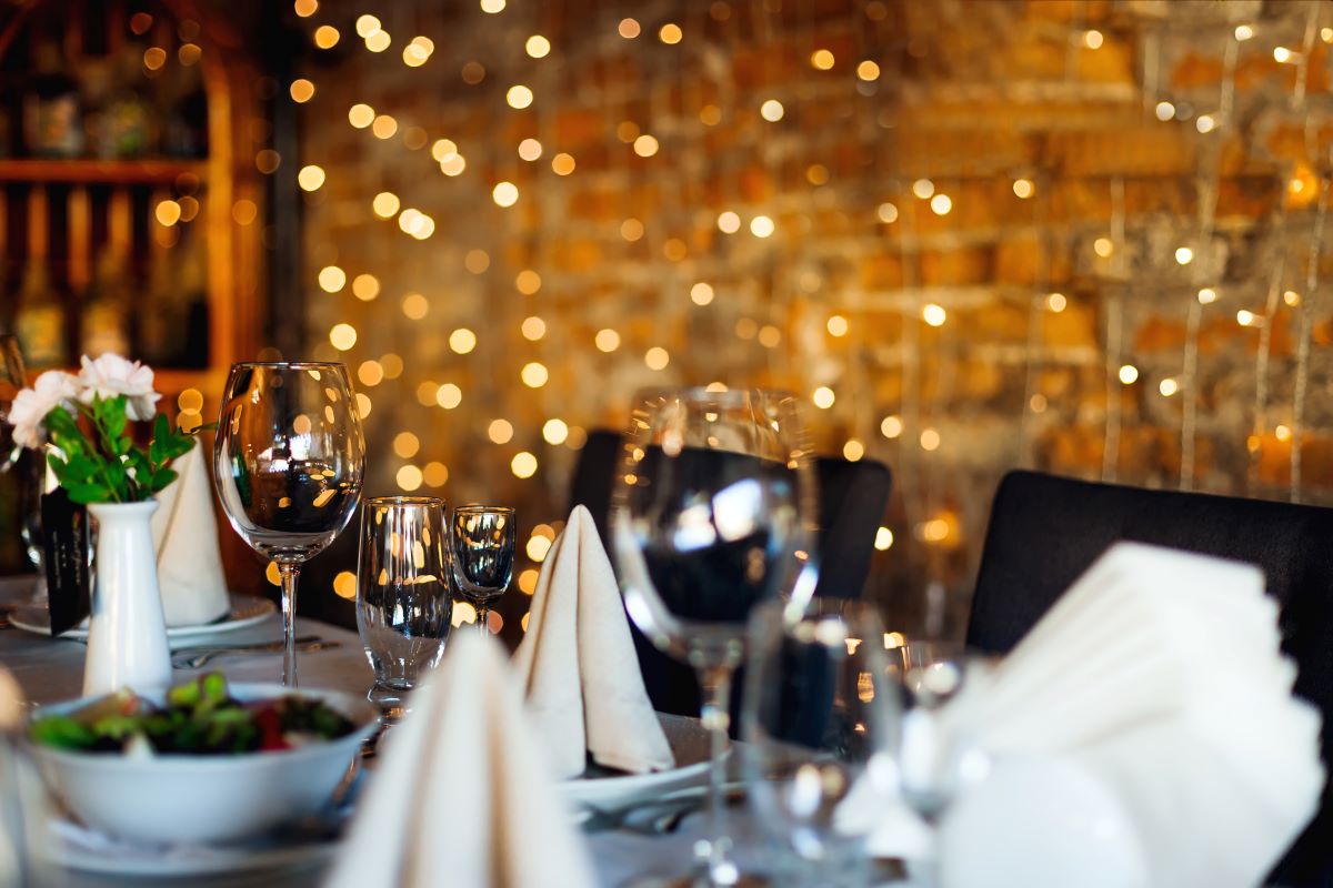 Restaurant interior3