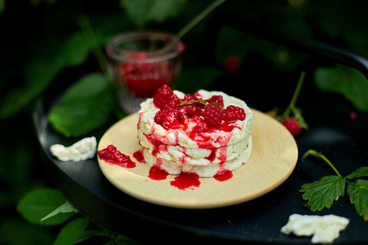 Rice cakes with toppings