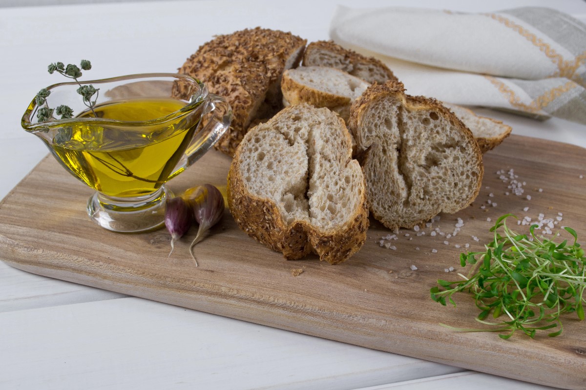 Rose oil bread