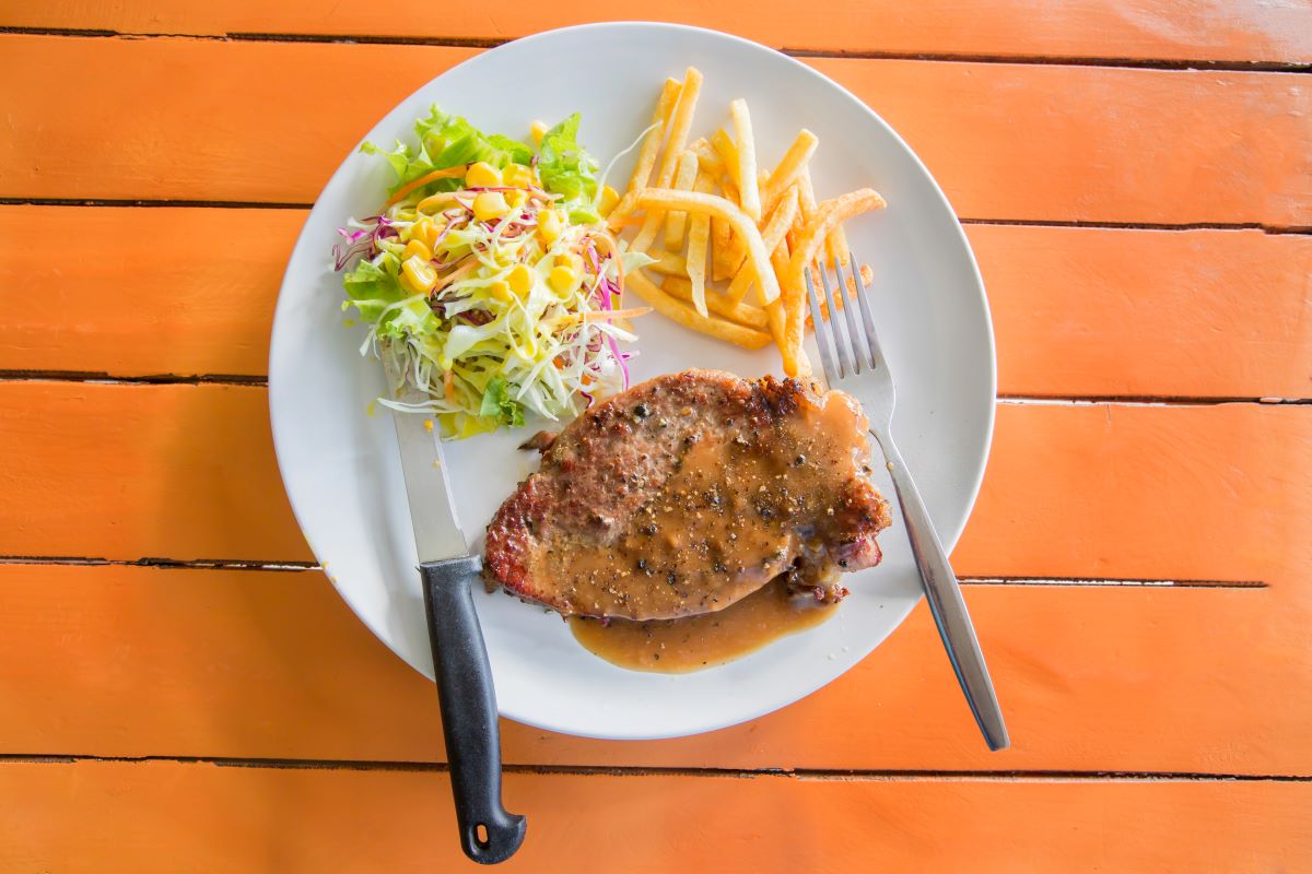 STore food well plated