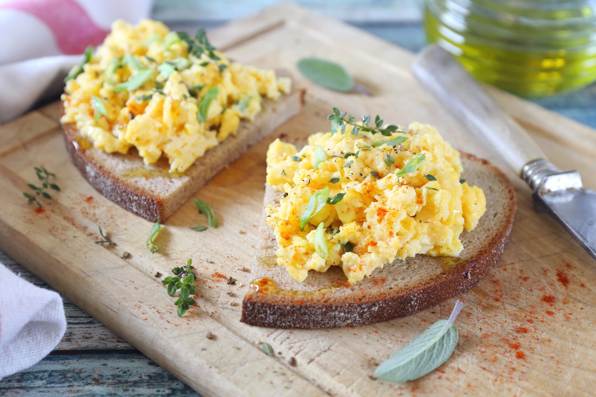 Scrambled eggs and toast