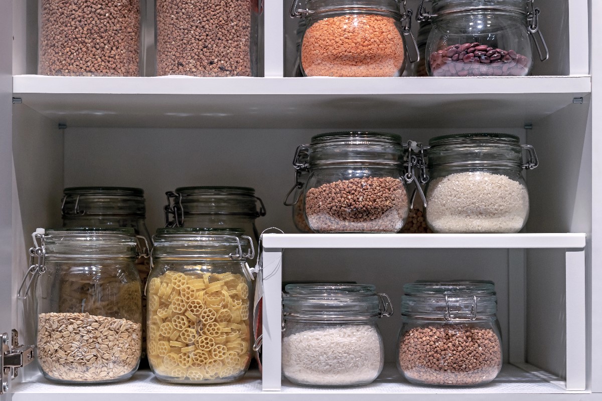 Shelf riser