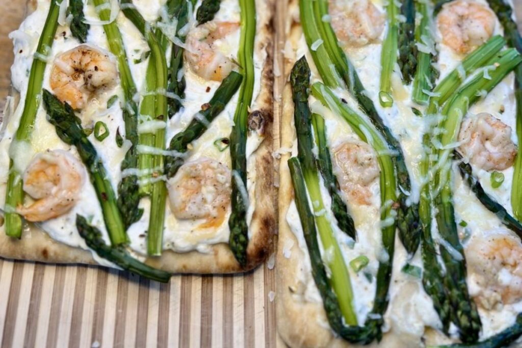 Shrimp and Asparagus Flatbread by The Wholesome Spoon
