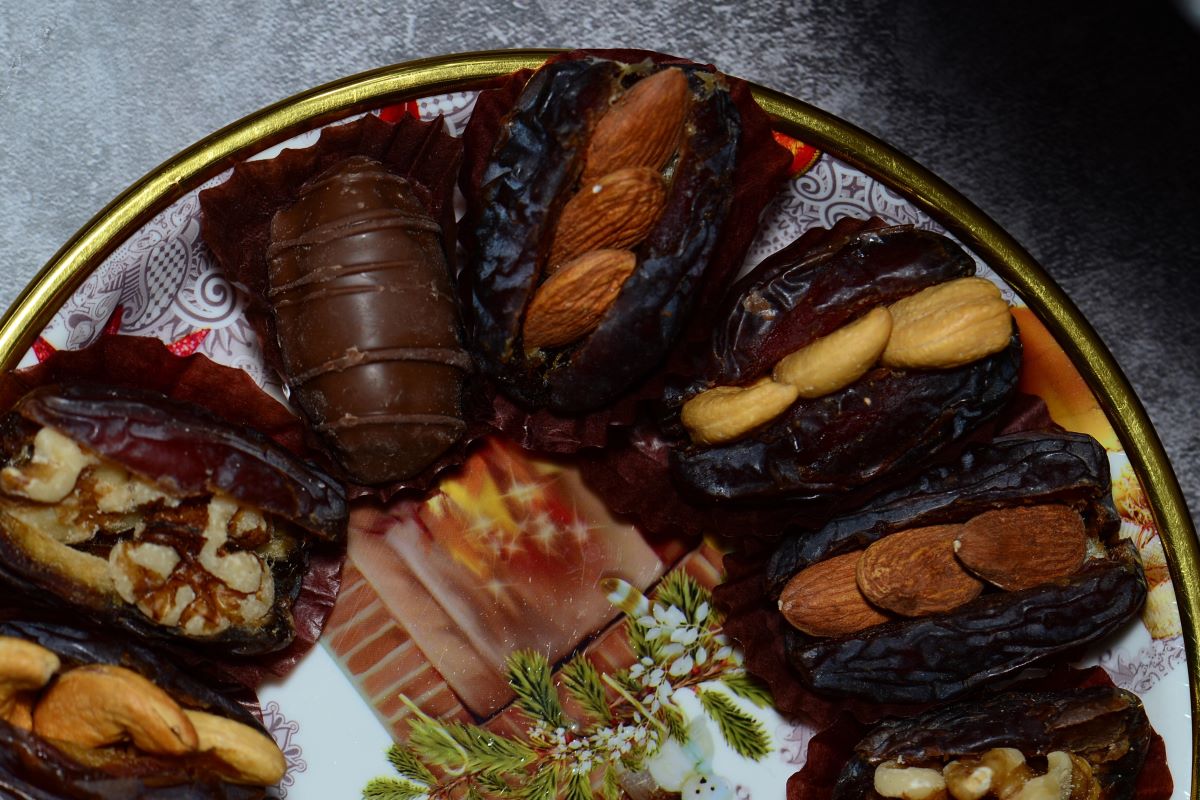 Stuffed dates