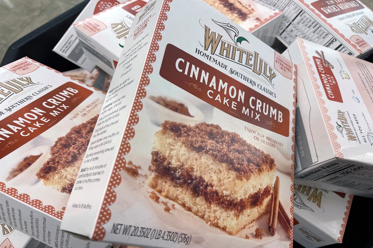 White lily flour