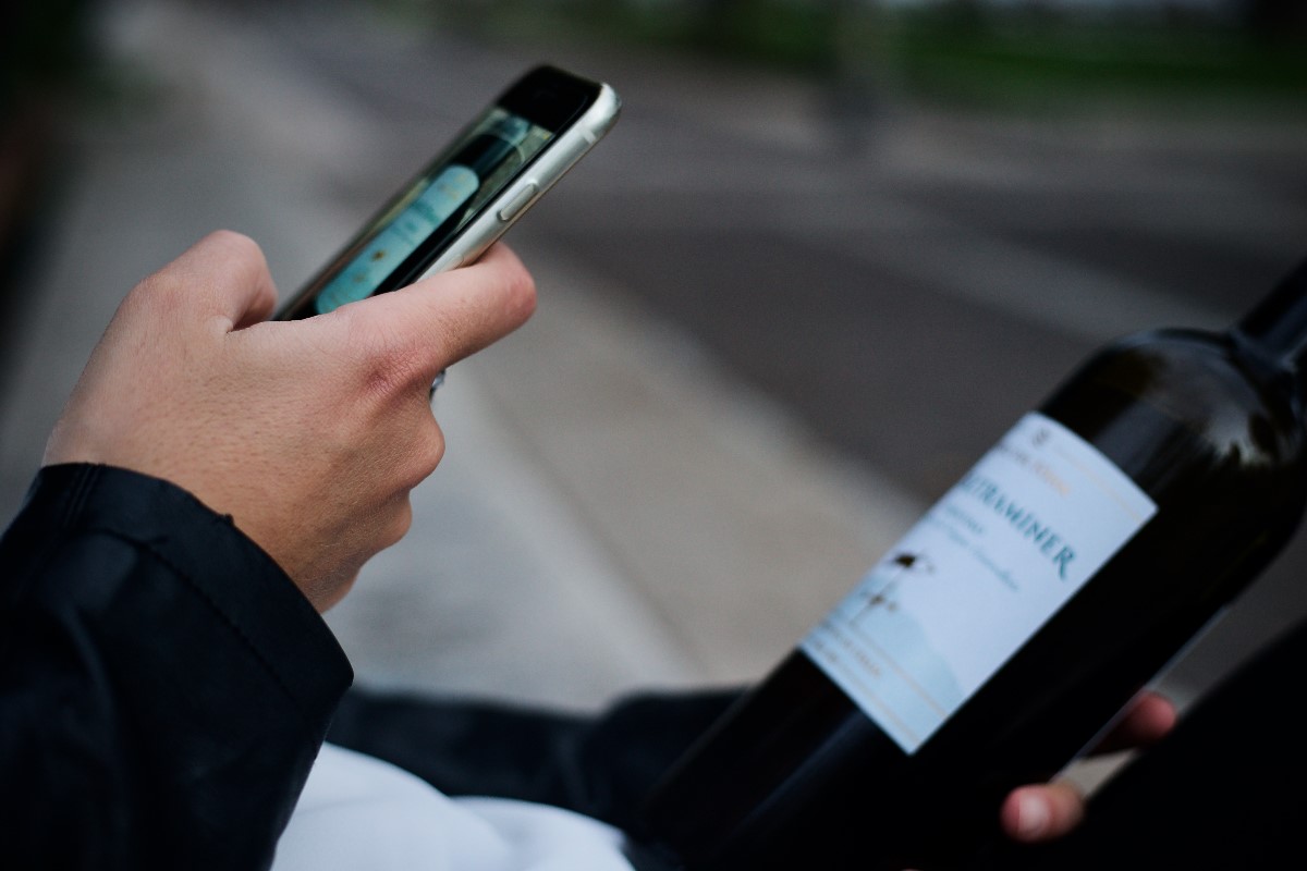 Wine app to compare price