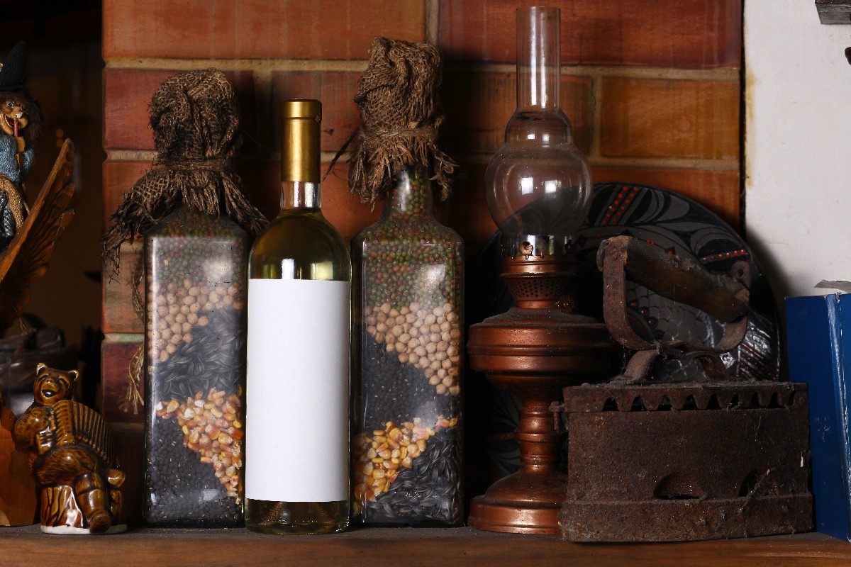 Wine bottle