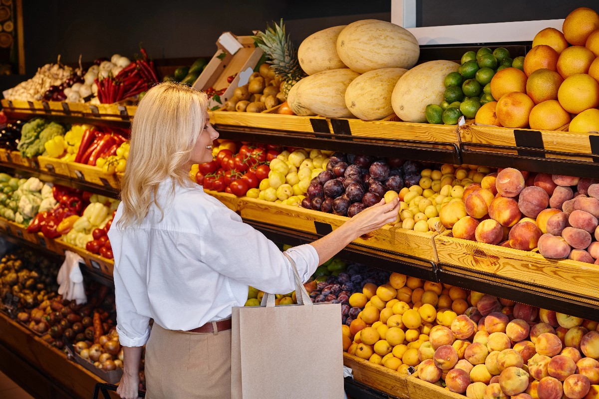 Woman shopping the edge