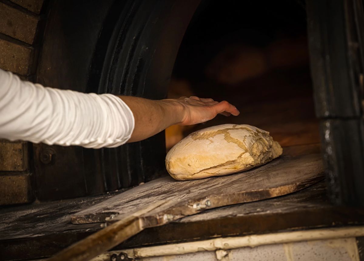 hand baking in furnace