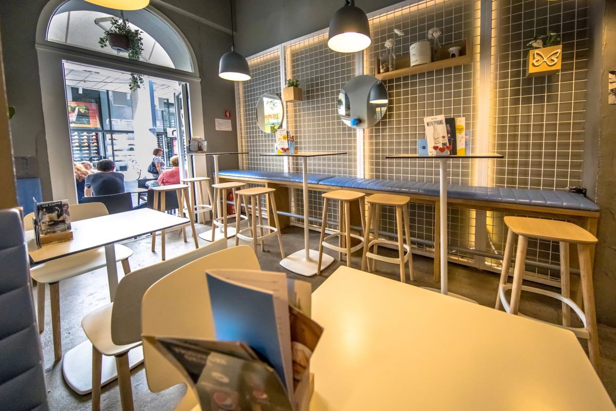 ice cream Cafe interior