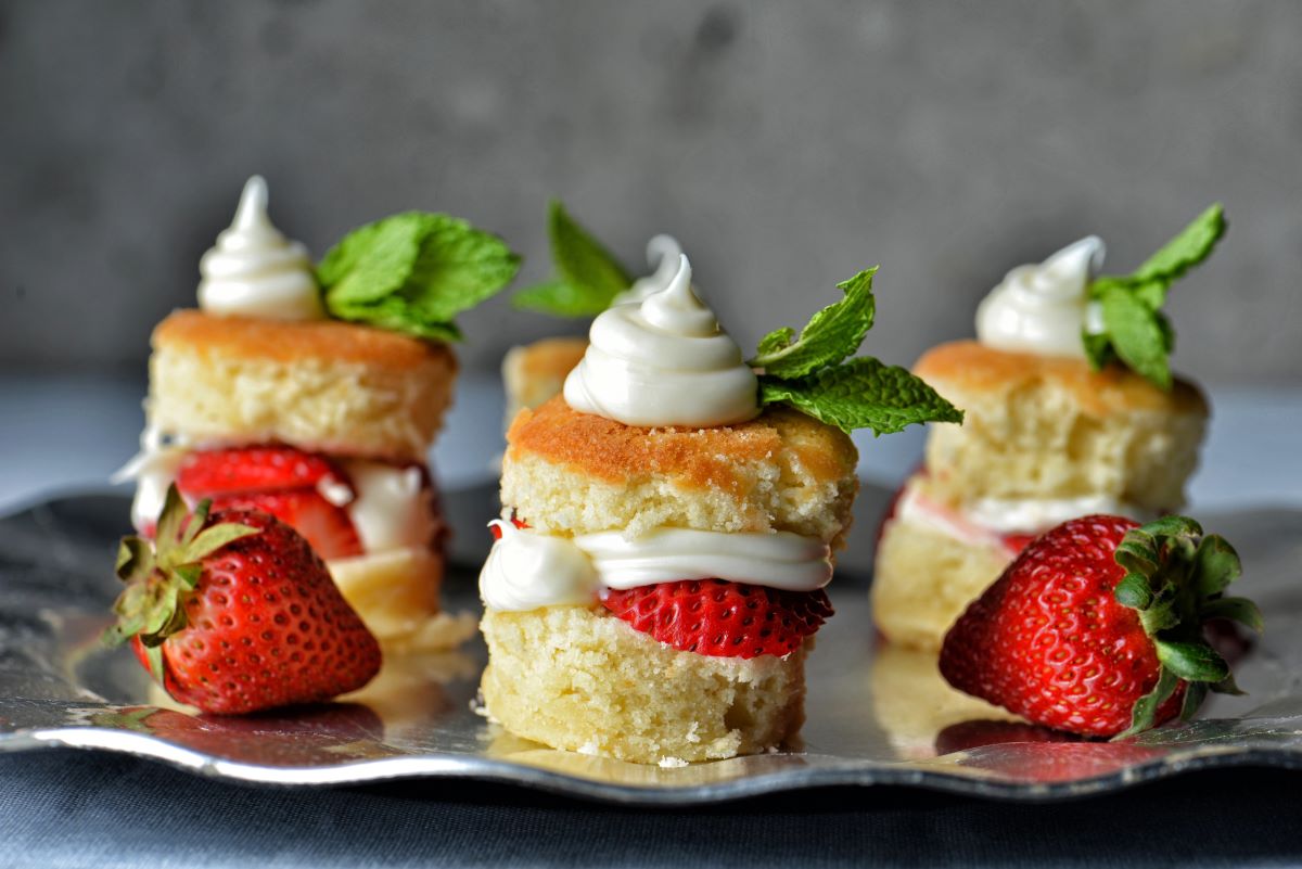 strawberry cake