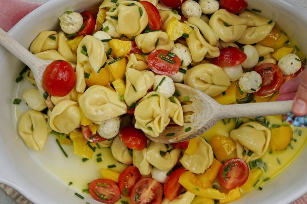Cheese Tortellini Pasta Salad by Veg Tasty