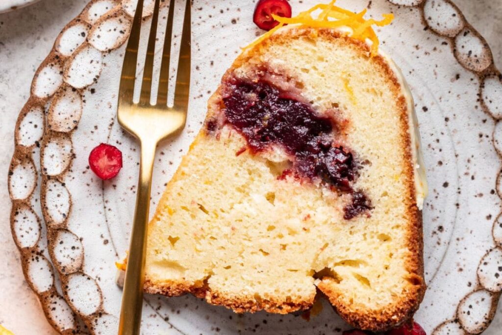 friendsgiving cake ideas