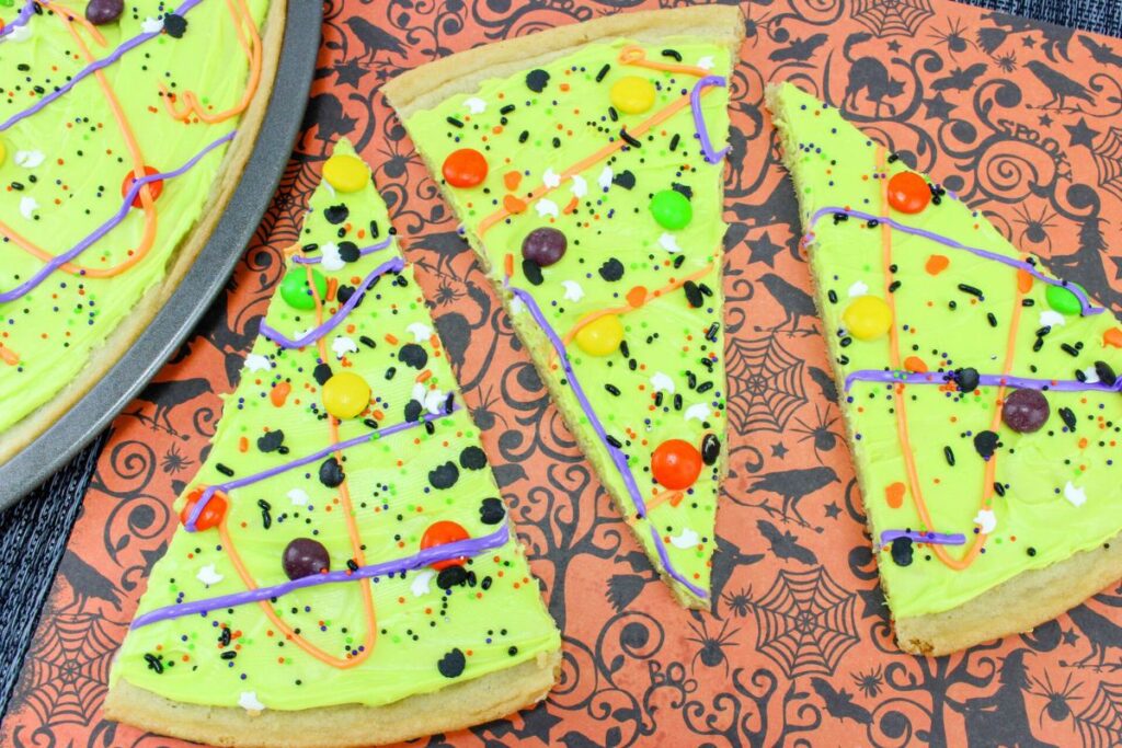 Easy Halloween Cookie Pizza by Moms Who Save