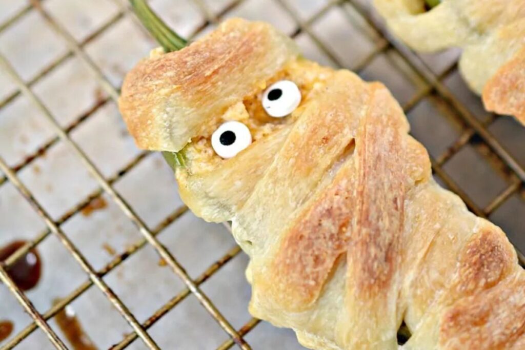 Jalapeno Popper Mummies by The Purple Pumpkin Blog
