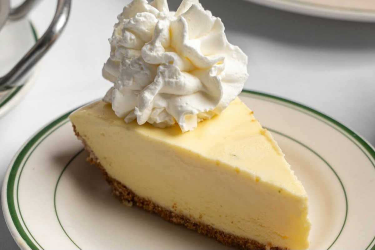 Key Lime Pie at Joes Stone Crab in Miami Beach