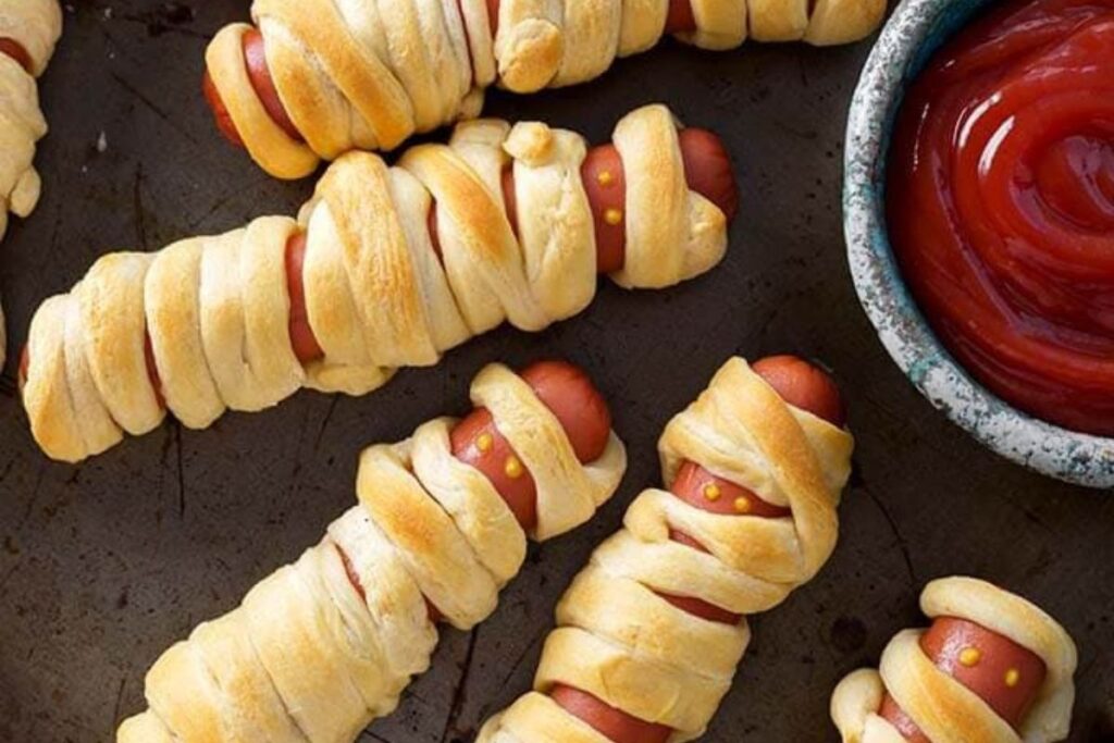 Halloween Hot Dog Mummies by Simply Happy Foodie