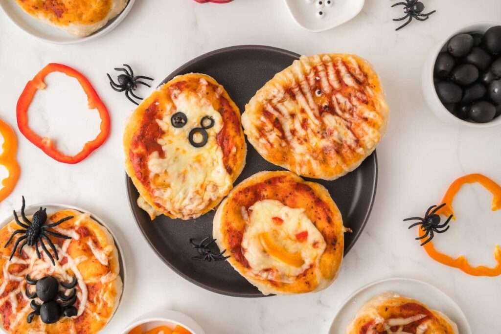 Halloween Mini Pizzas by Mommy Halloween