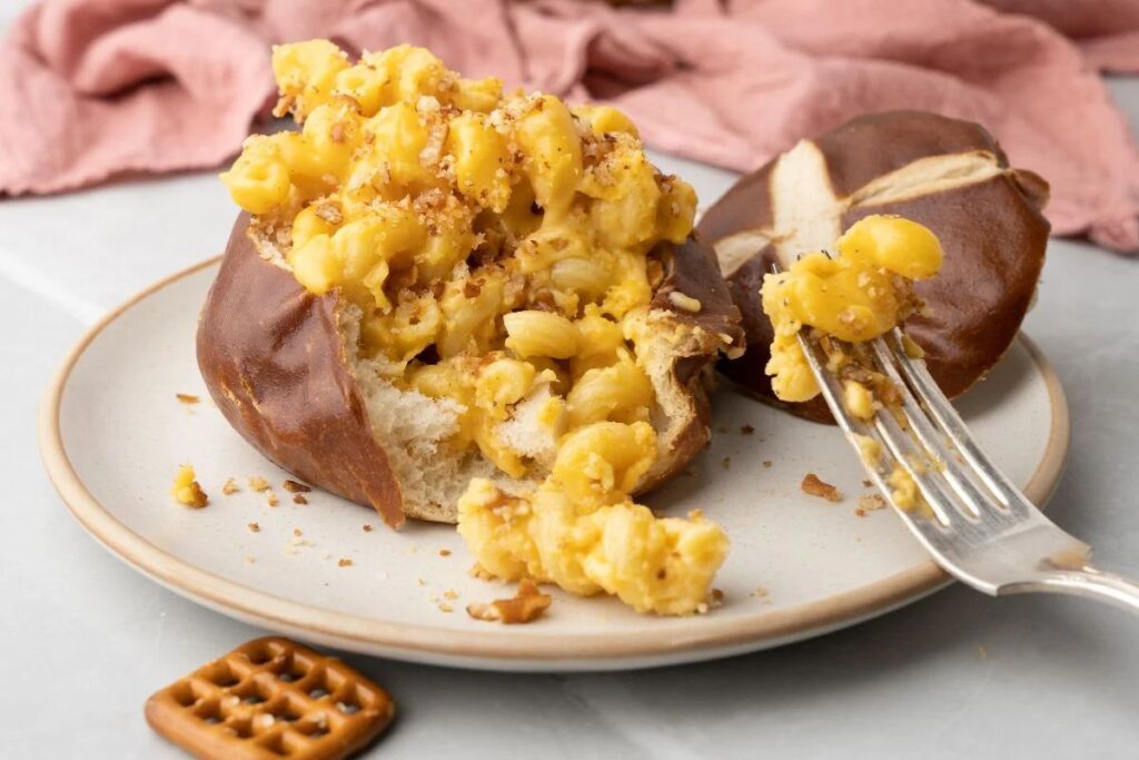 Mac Beer Cheese in Pretzel Bowls by xoxoBella