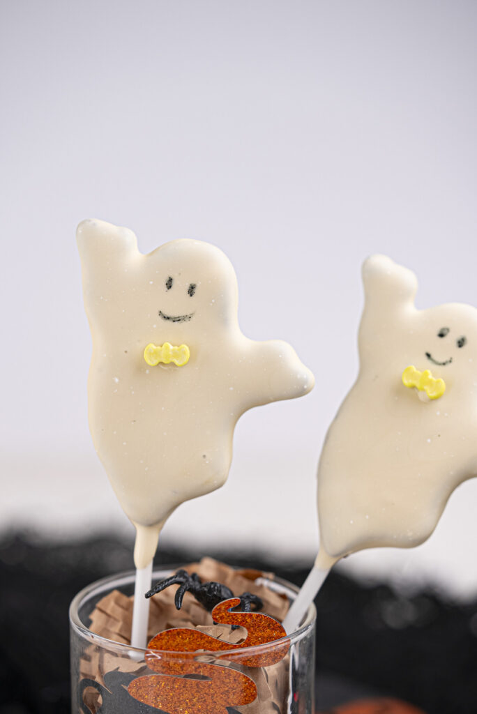 easy Halloween party cake pops