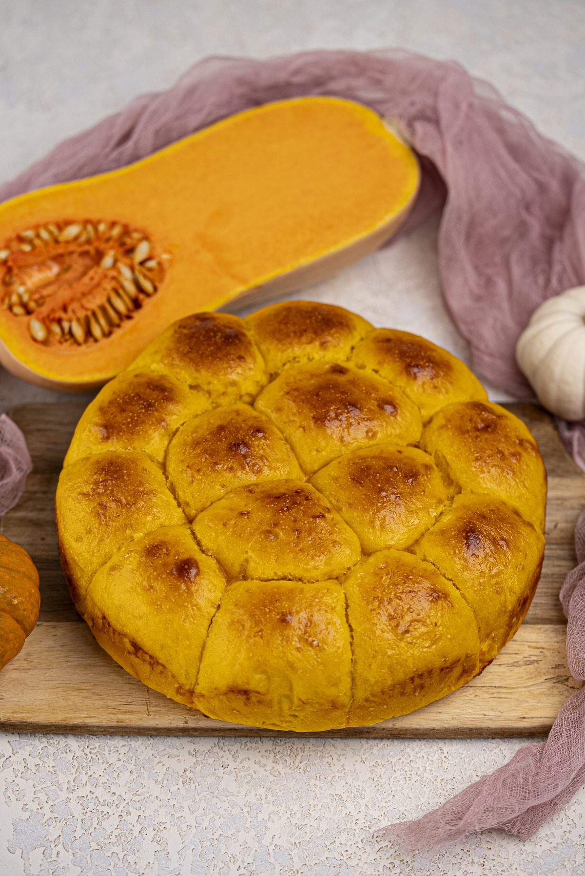 Pumpkin Dinner Rolls Recipe