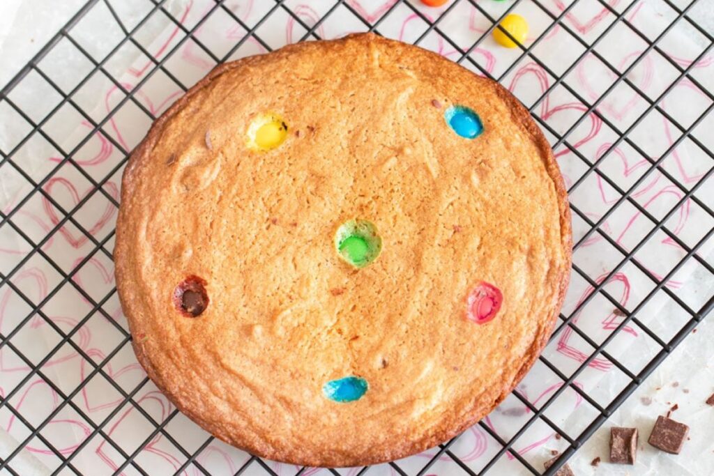 Giant Cookie by Healing Tomato