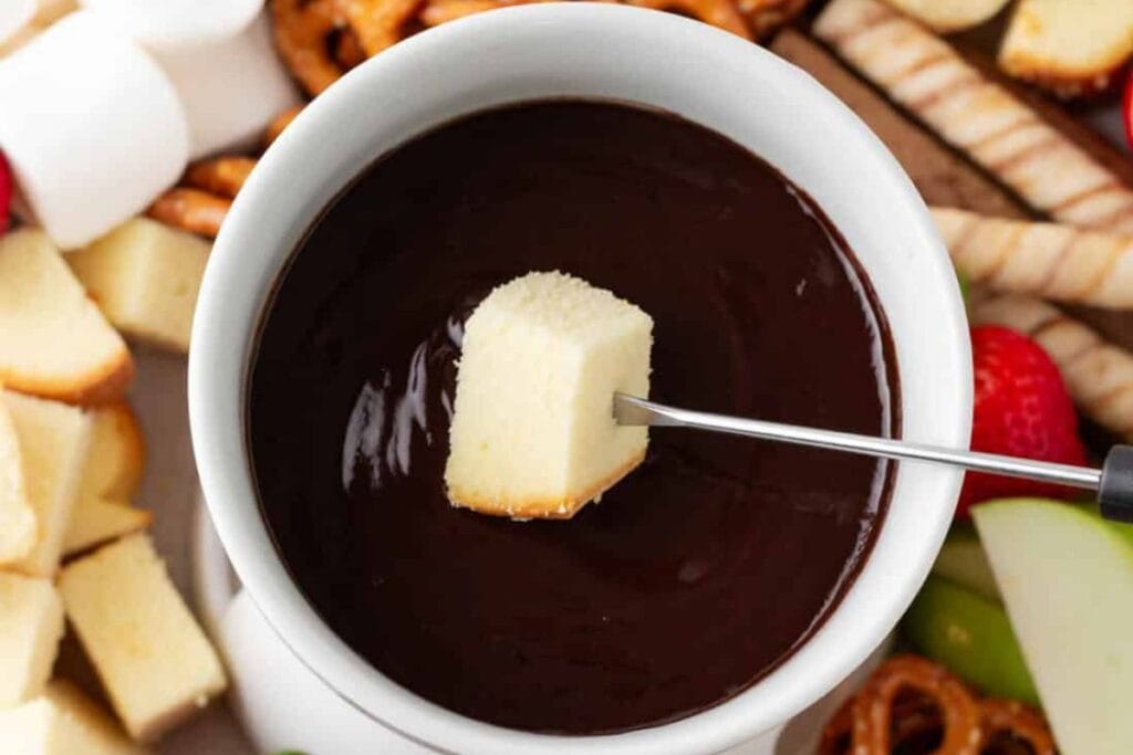 Chocolate Fondue by I Heart Naptime