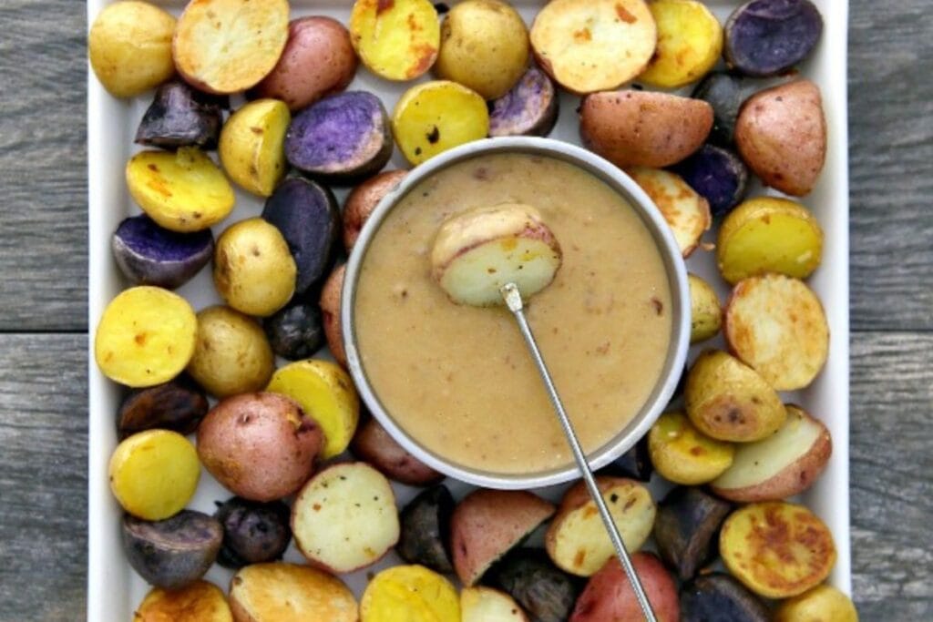 Irish Potato Fondue by Mommy Evolution