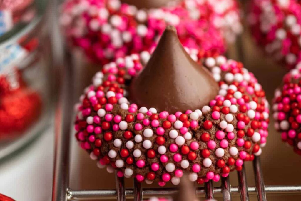 Valentines Day Kiss Cookies by I Heart Eating