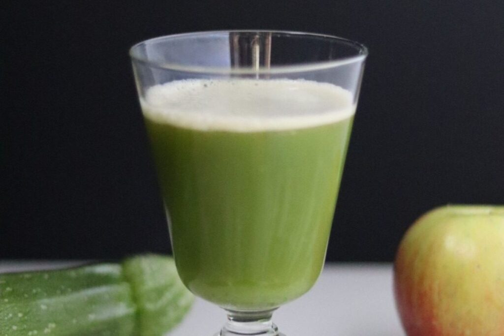 Zucchini and Apple juice by Go Healthy with Bea