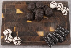 step 1 New Year’s Eve Dessert Board